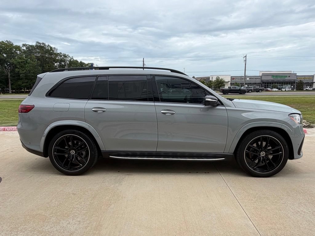 Used 2024 Mercedes-Benz GLS 580 4MATIC image 7
