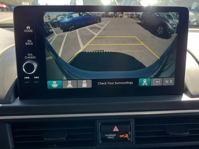 Certified 2025 Honda Pilot Touring image 32
