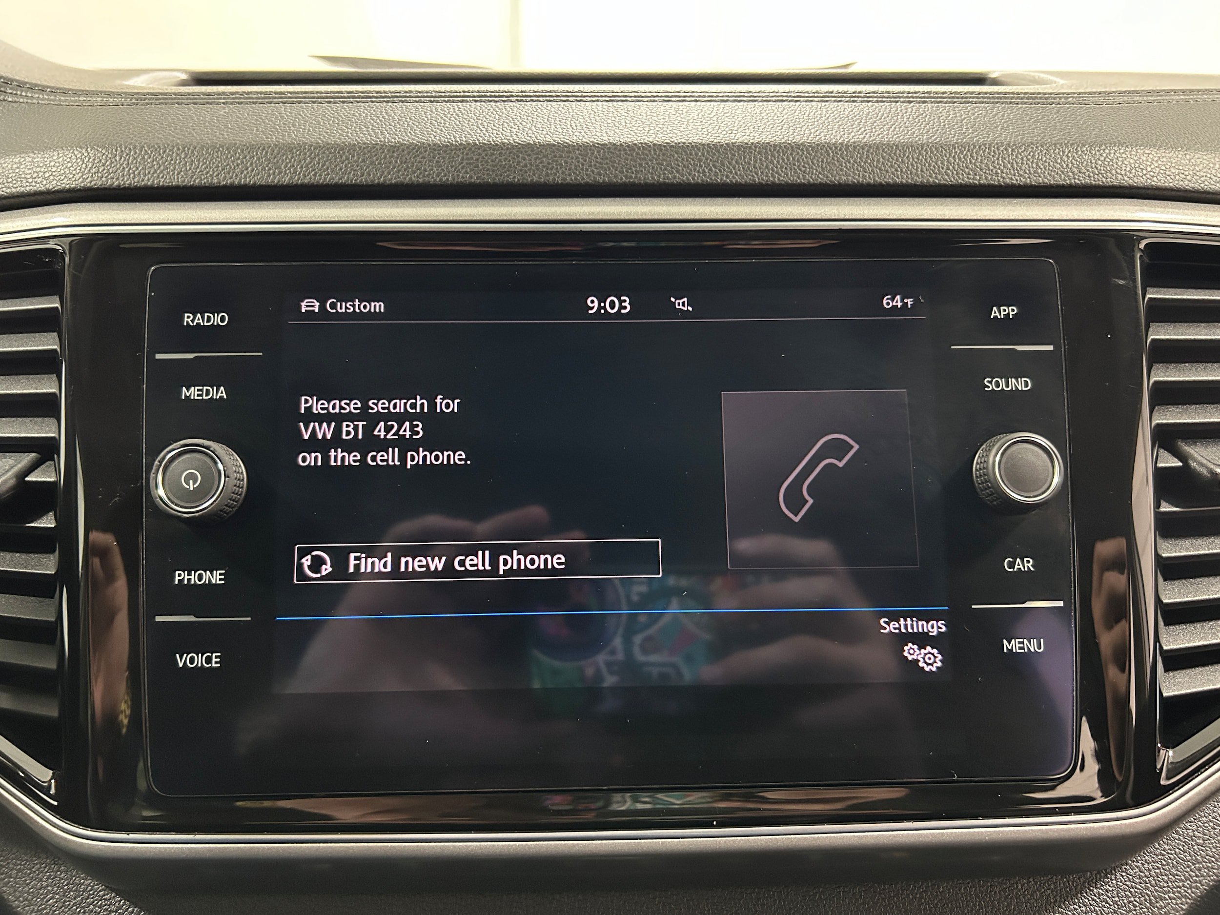 Used 2018 Volkswagen Atlas SEL w/ R-Line Package AWD/4WD image 7