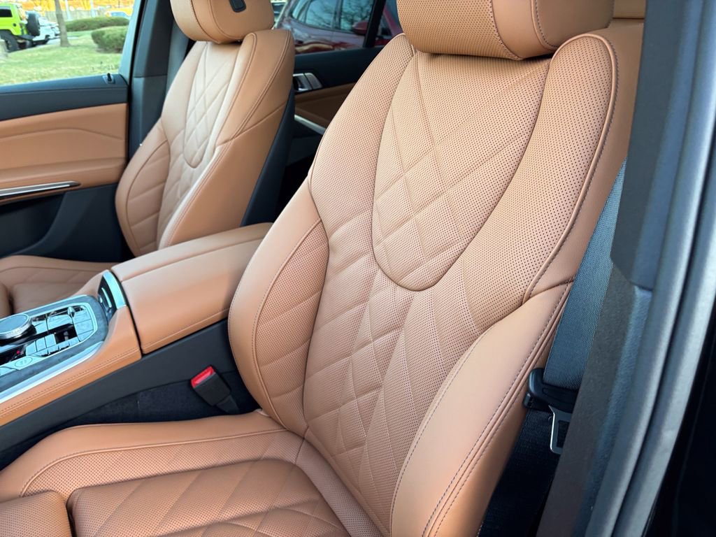 New 2026 BMW X5 xDrive50e w/ Premium Package image 16