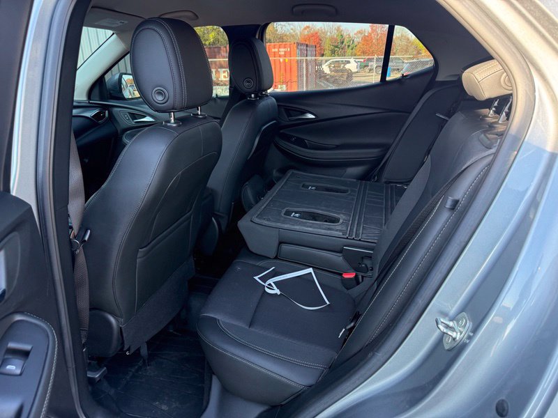 Used 2023 Buick Encore GX Select w/ Sport Touring Package AWD/4WD image 5