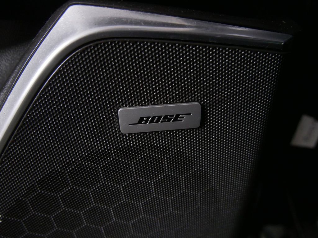 Used 2018 Cadillac Escalade ESV Luxury AWD/4WD image 17