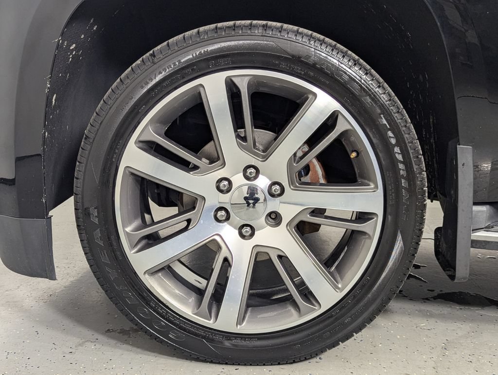 Used 2017 GMC Yukon Denali w/ Open Road Package AWD/4WD image 11