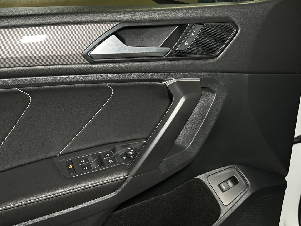 Used 2024 Volkswagen Tiguan Wolfsburg Edition FWD image 19