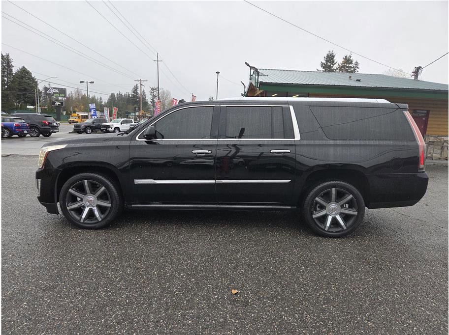 Used 2015 Cadillac Escalade ESV Premium image 2