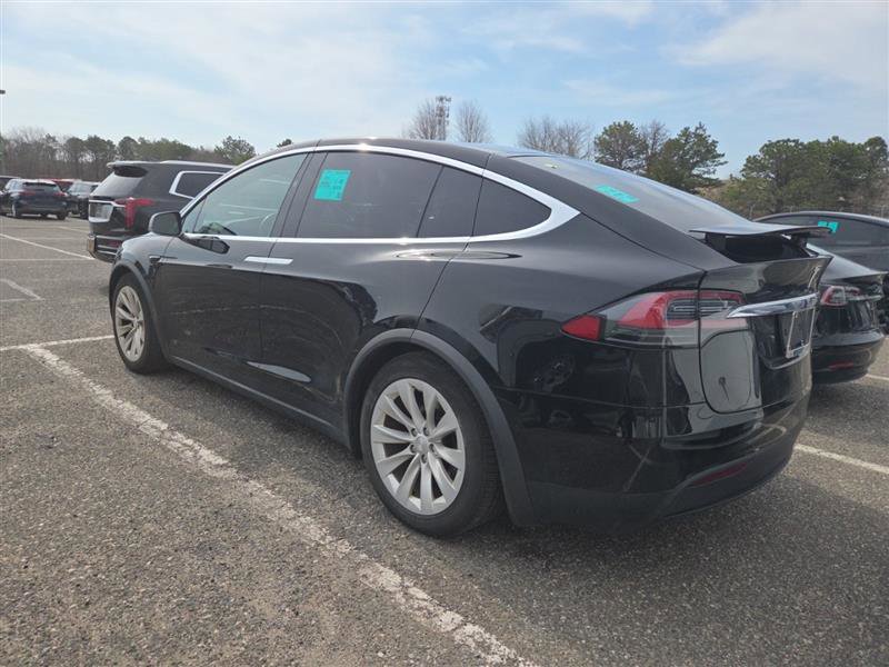 Used 2019 Tesla Model X Long Range image 4