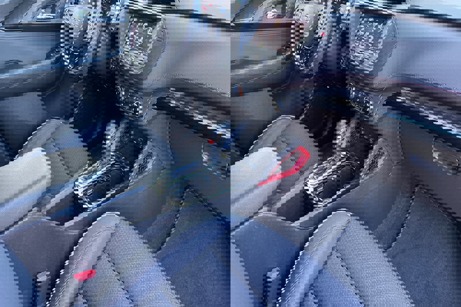 Used 2023 Chevrolet TrailBlazer RS image 13