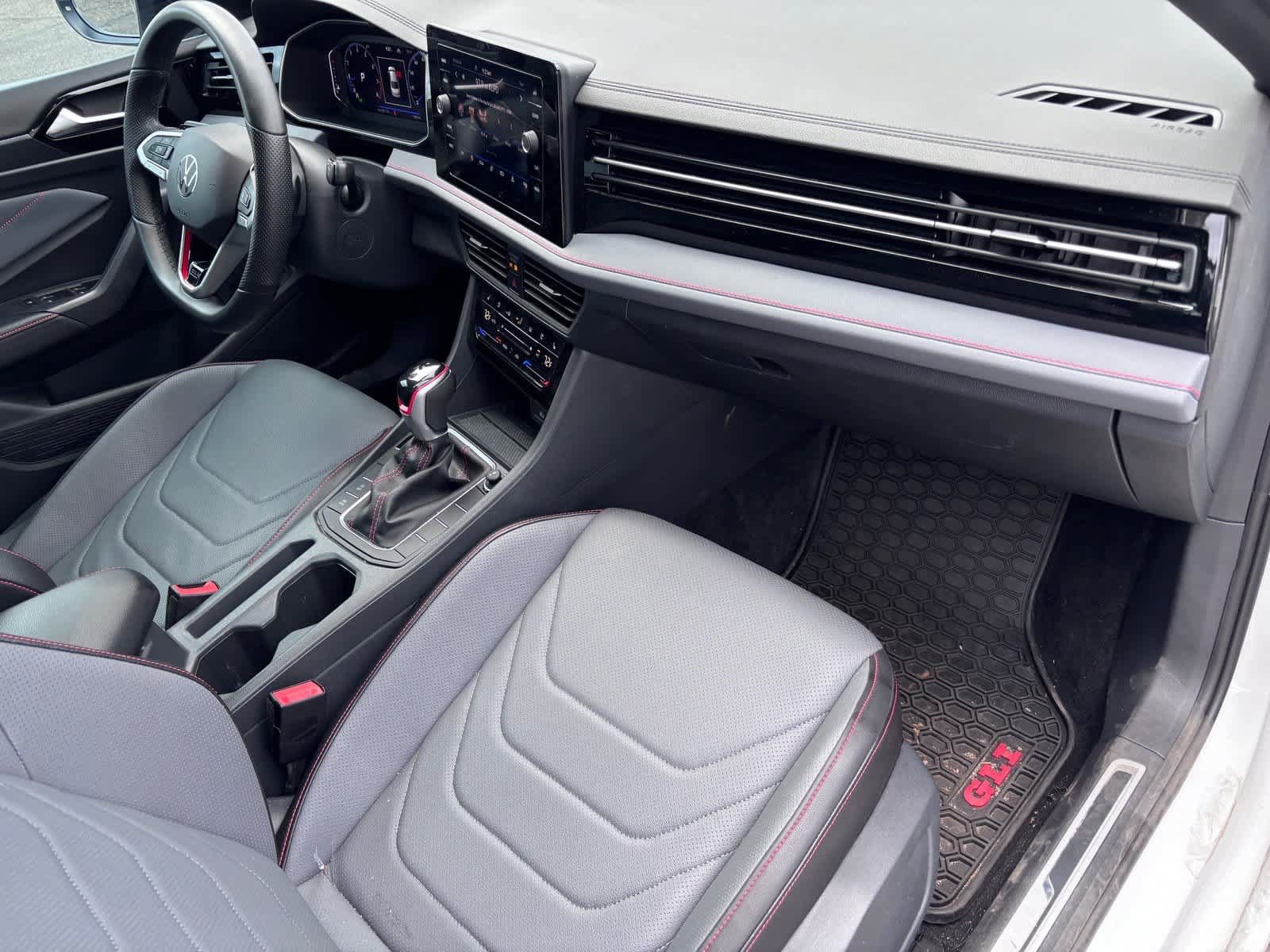 Used 2026 Volkswagen Jetta GLI Autobahn FWD image 9