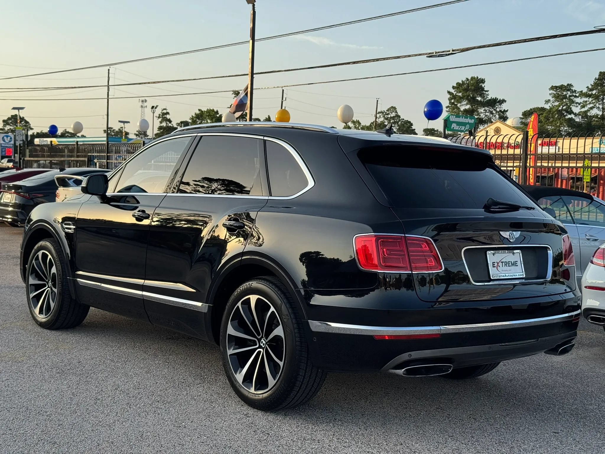 Used 2018 Bentley Bentayga AWD/4WD image 8