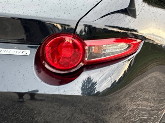 Used 2021 MAZDA MX-5 Miata RF Grand Touring RWD image 24