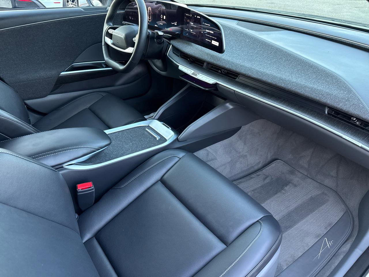 Used 2024 Lucid Air Touring image 44