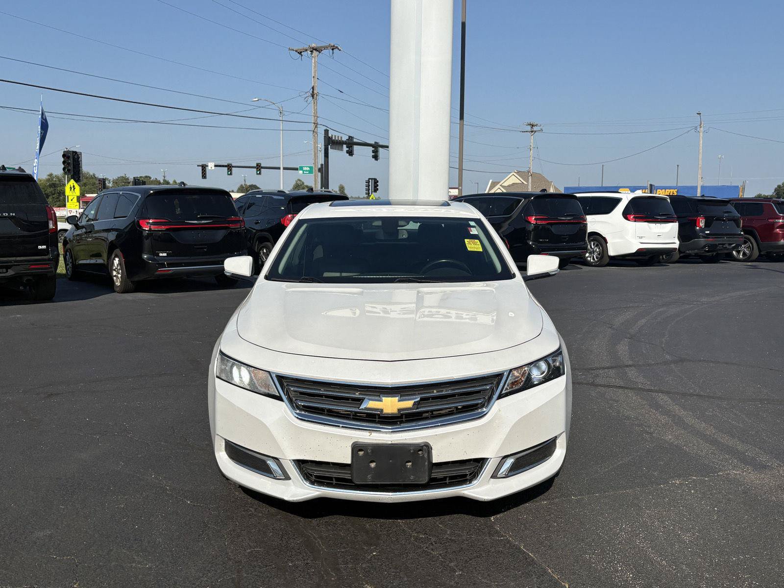 Used 2016 Chevrolet Impala LT w/ Convenience Package FWD image 3