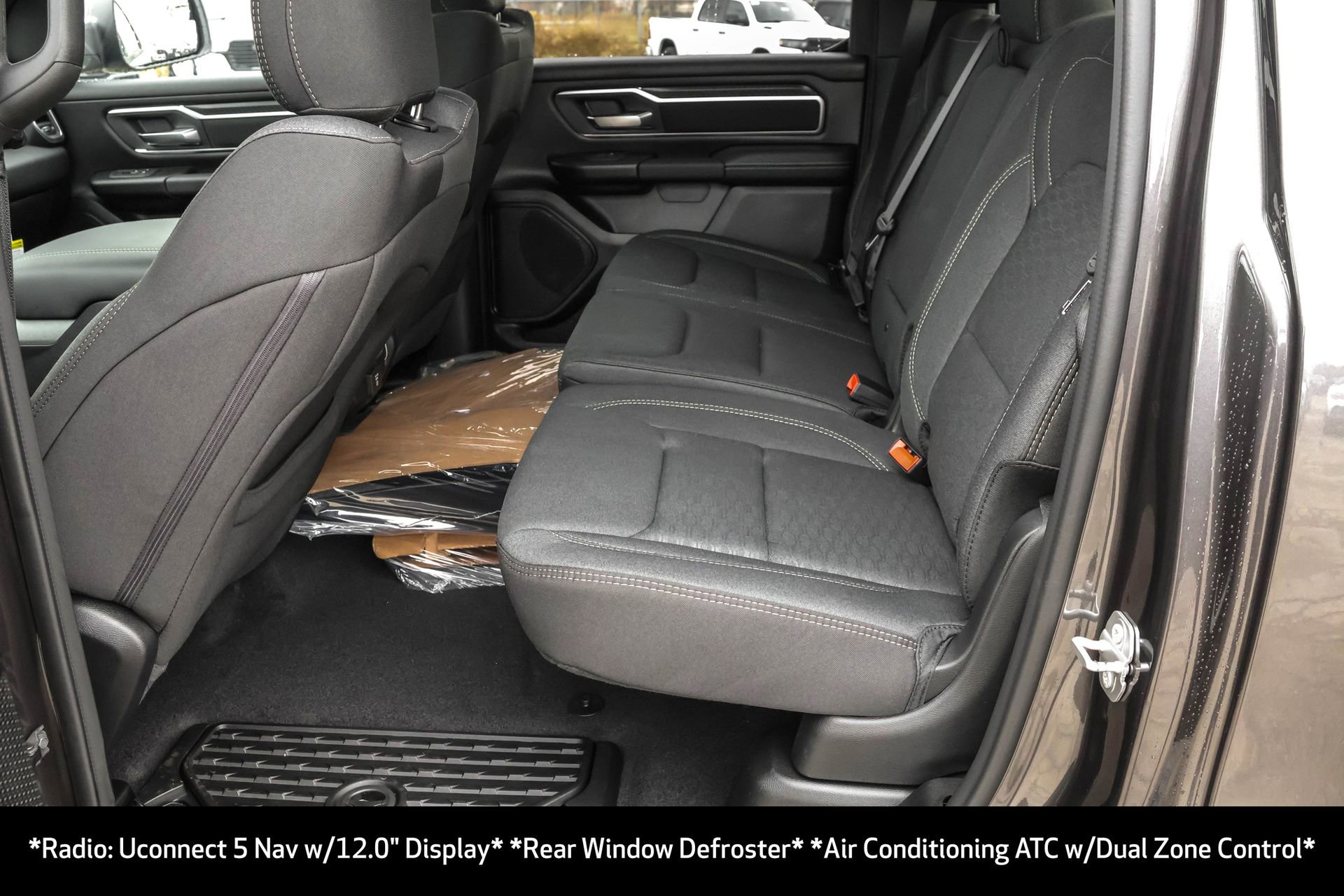 New 2026 RAM 1500 4x4 Crew Cab image 7