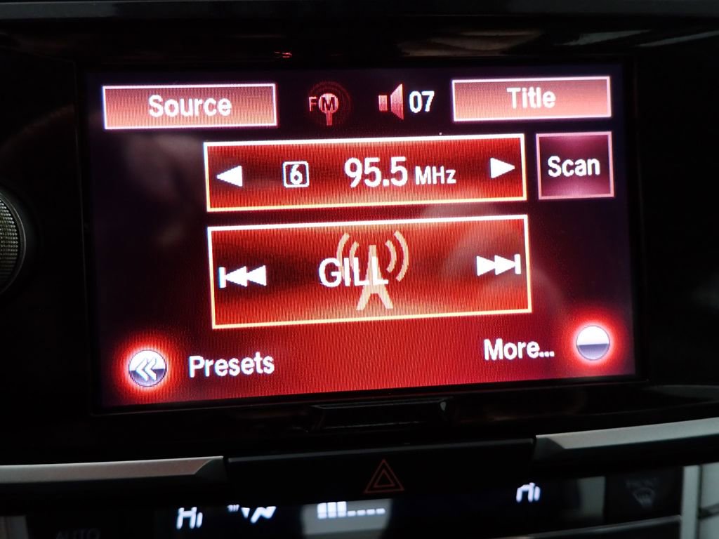 Used 2015 Honda Accord EX-L image 34