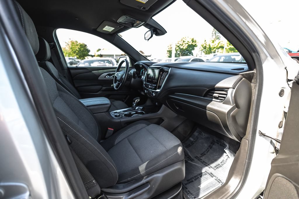 Used 2022 Chevrolet Traverse LT AWD/4WD image 26