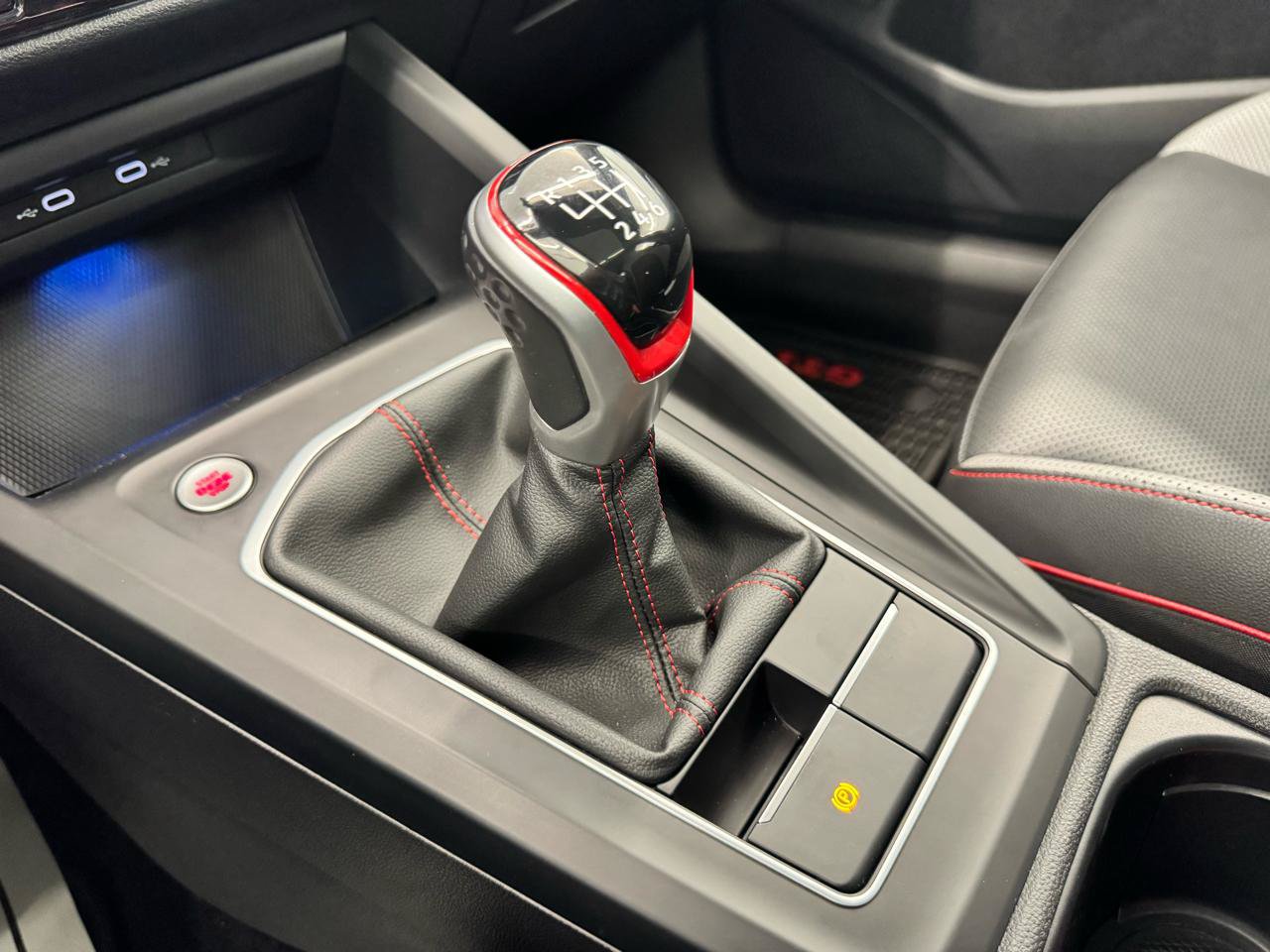 Used 2022 Volkswagen GTI SE FWD image 24