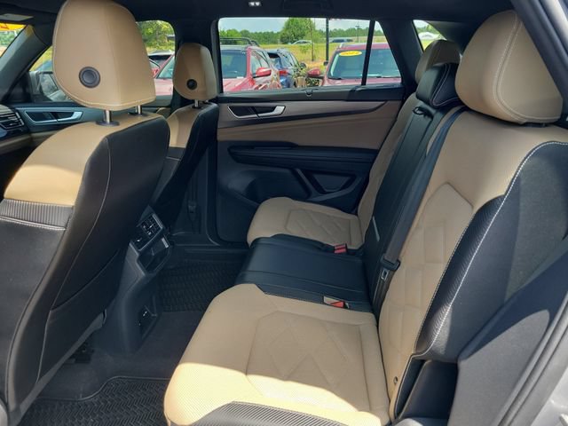Used 2024 Volkswagen Atlas Cross Sport SE FWD image 23