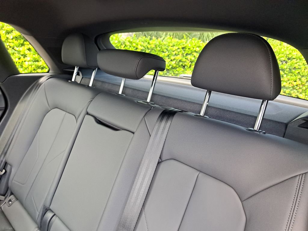 New 2025 Audi Q3 2.0T Premium image 28