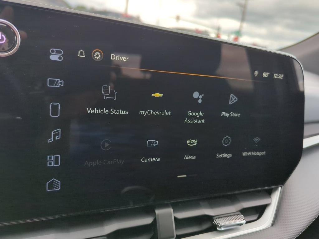Used 2025 Chevrolet Equinox LT w/ Safety and Technology Package AWD/4WD image 15