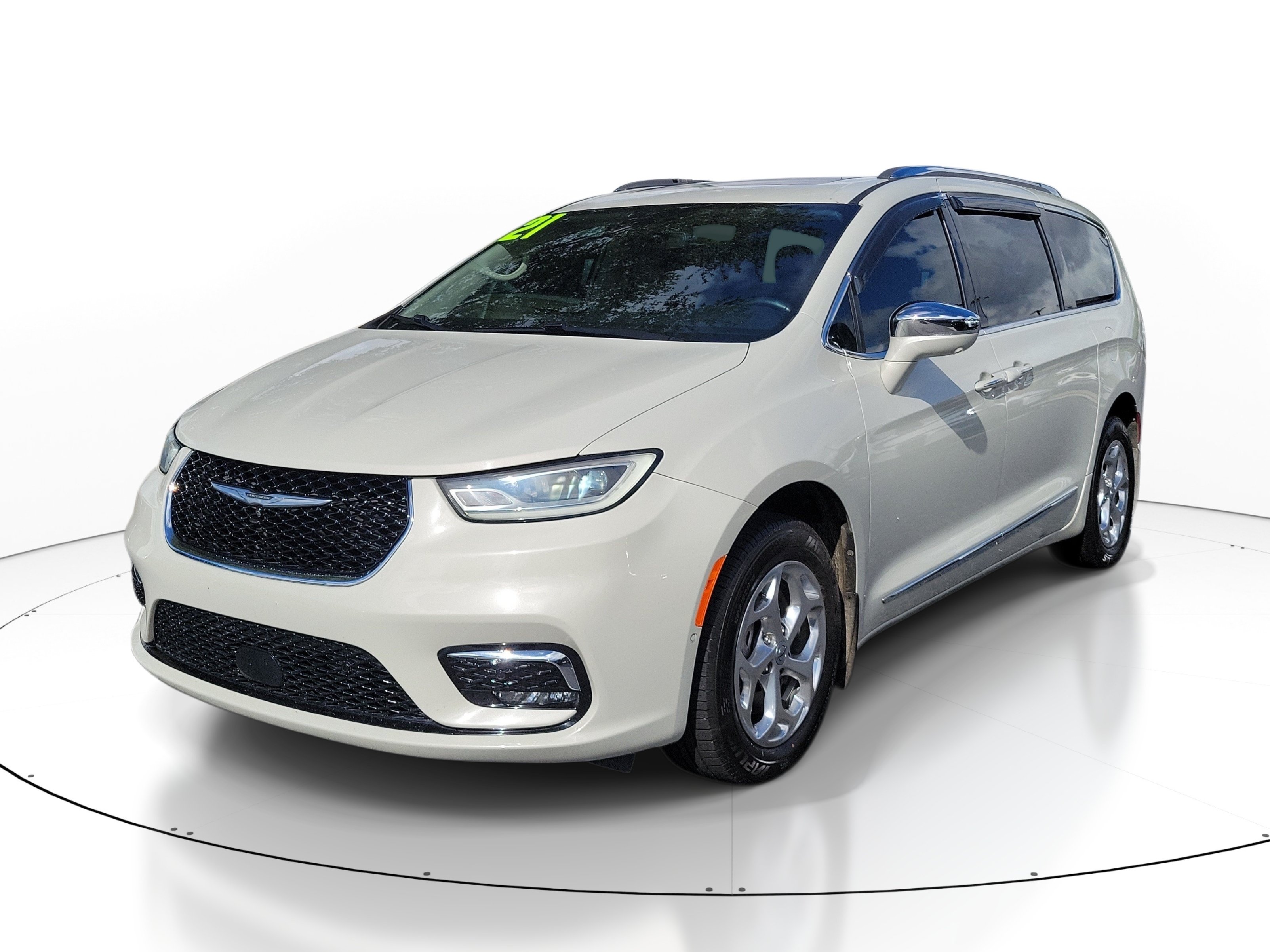 Used 2021 Chrysler Pacifica Limited w/ Uconnect Theater Family Group AWD/4WD image 3