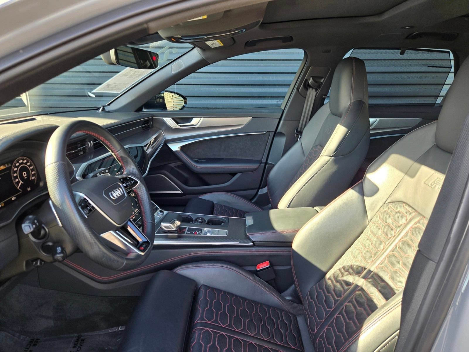 Used 2021 Audi RS 6 AWD/4WD image 27