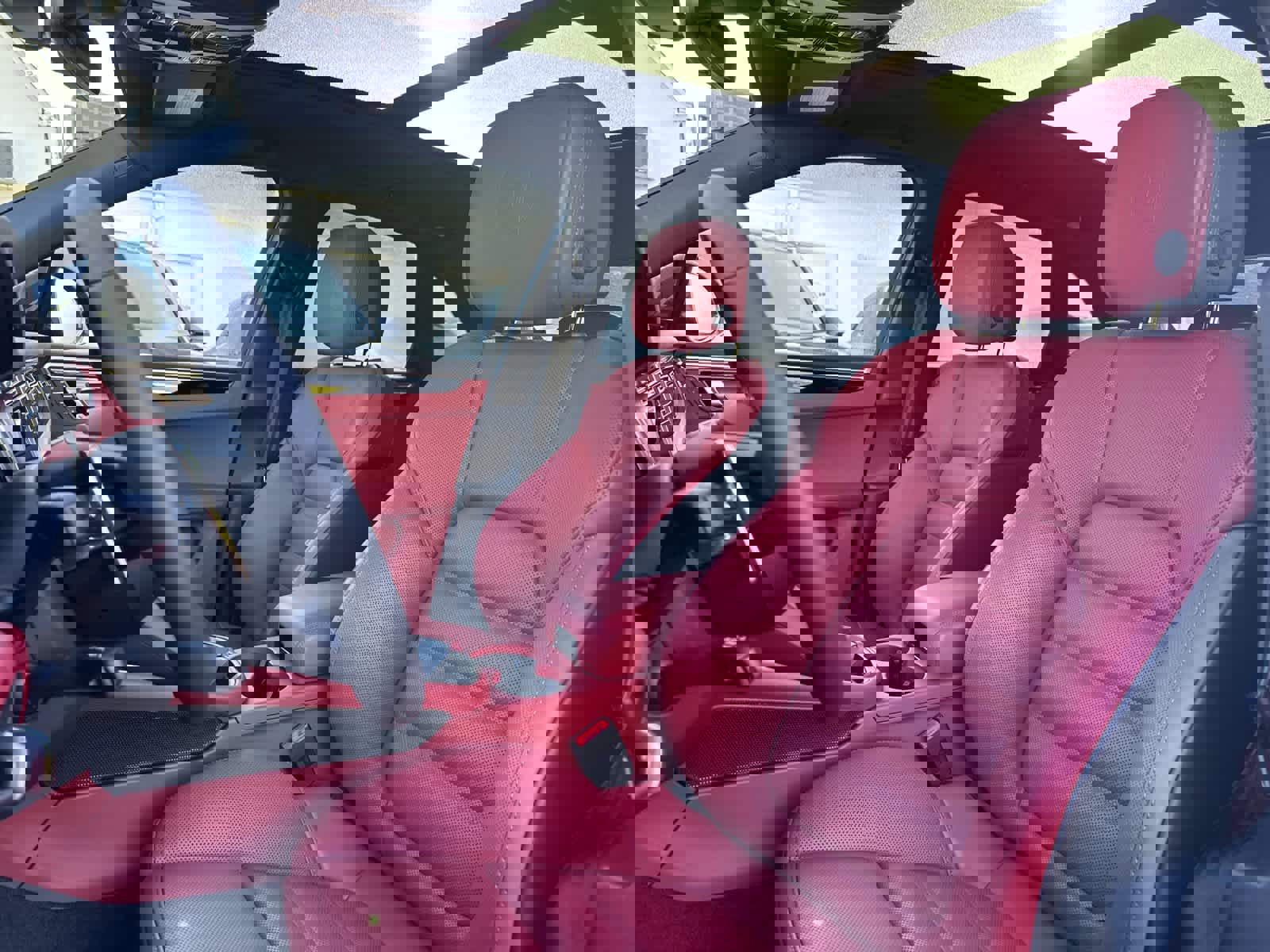 New 2026 Porsche Macan image 5