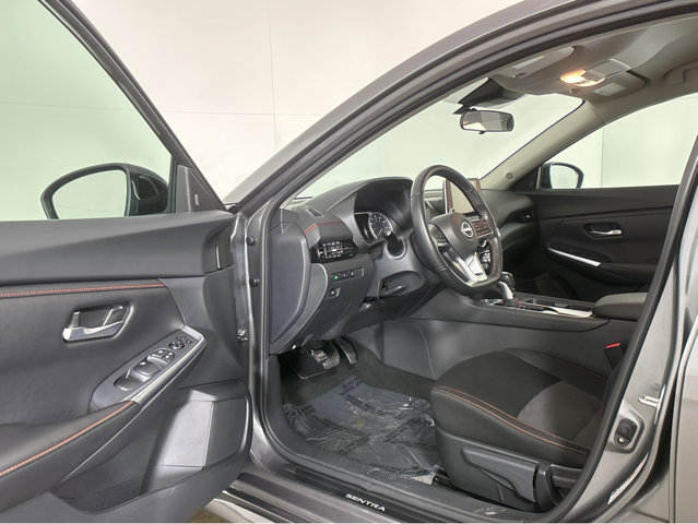 Used 2024 Nissan Sentra SR image 2