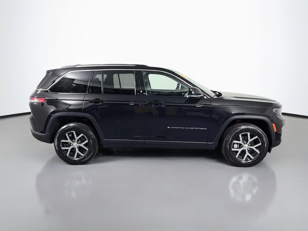 Used 2023 Jeep Grand Cherokee Limited AWD/4WD image 8