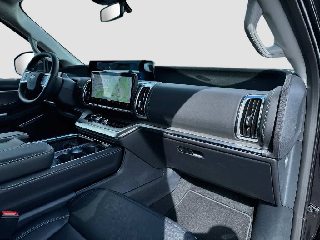 New 2027 Ford Expedition Platinum RWD image 31