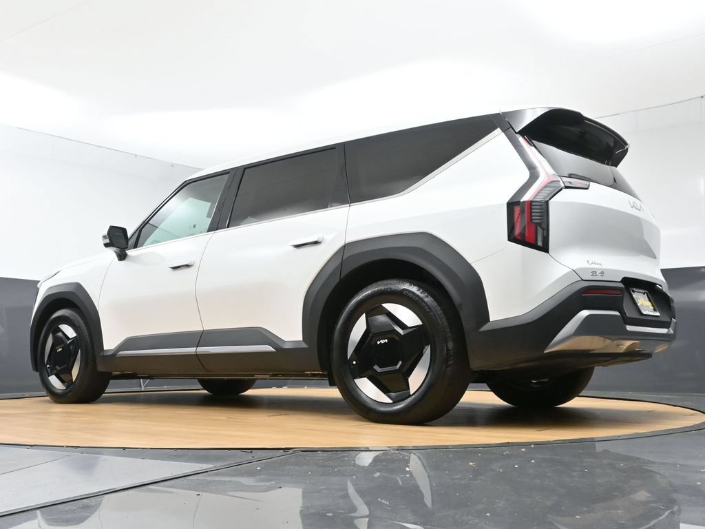 Used 2024 Kia EV9 Light RWD image 56