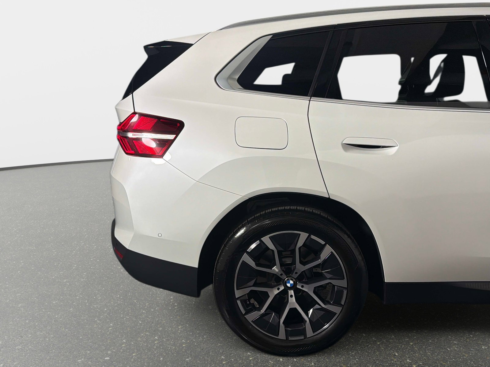 Used 2025 BMW X3 xDrive30i w/ Convenience Package image 19