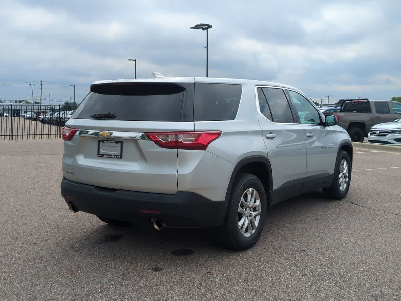 Used 2019 Chevrolet Traverse LS FWD image 6