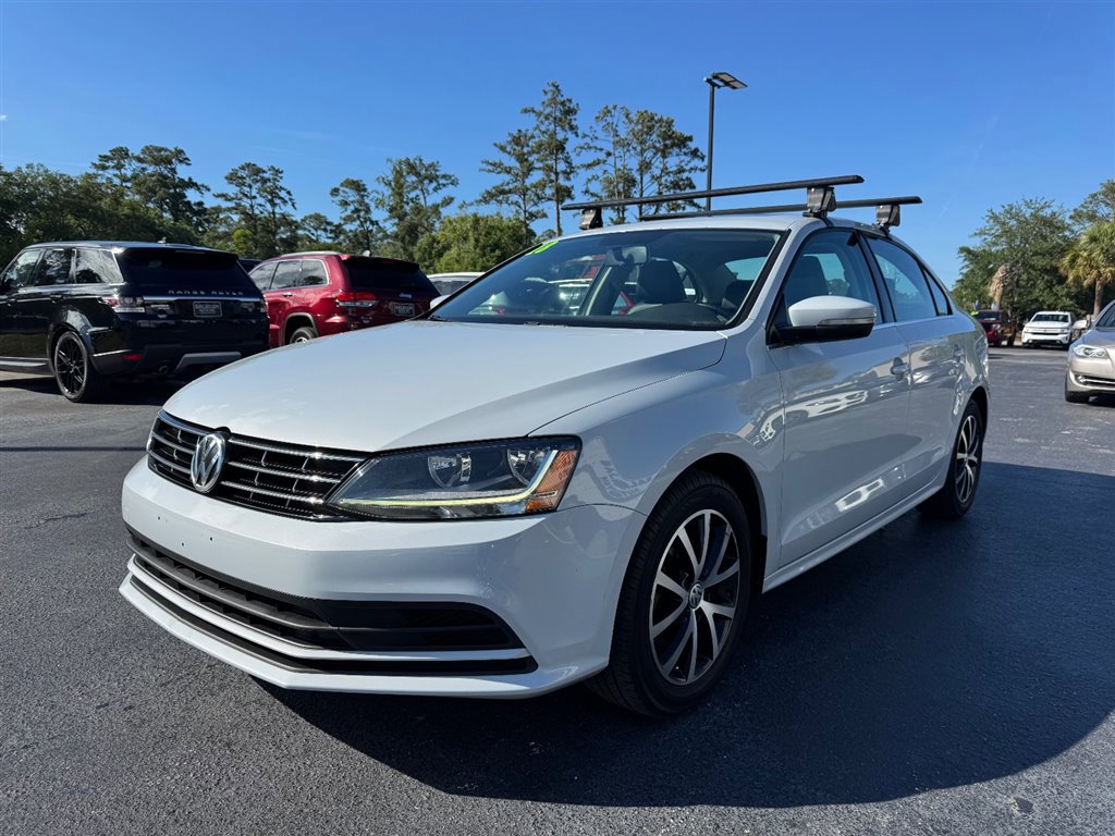 Used 2018 Volkswagen Jetta SE FWD image 4