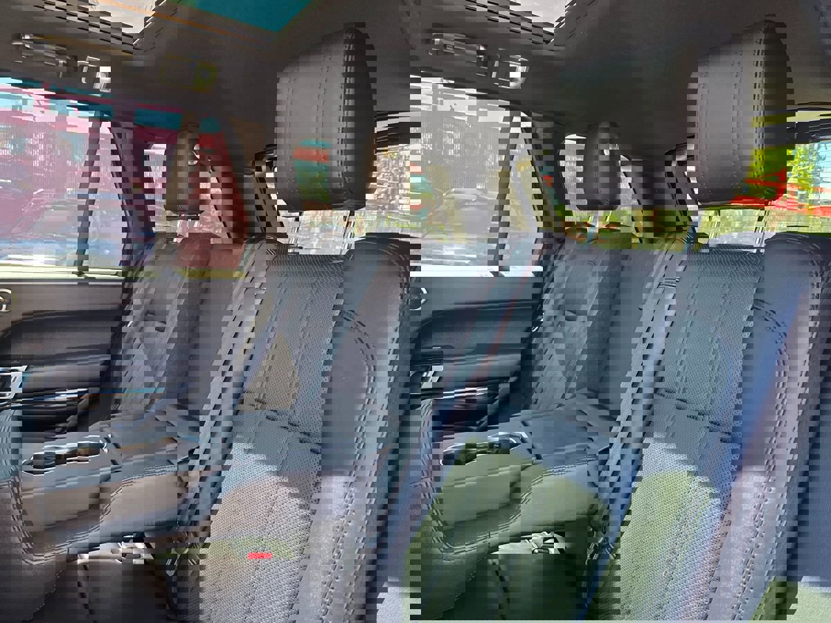 Used 2017 Land Rover Range Rover HSE image 25