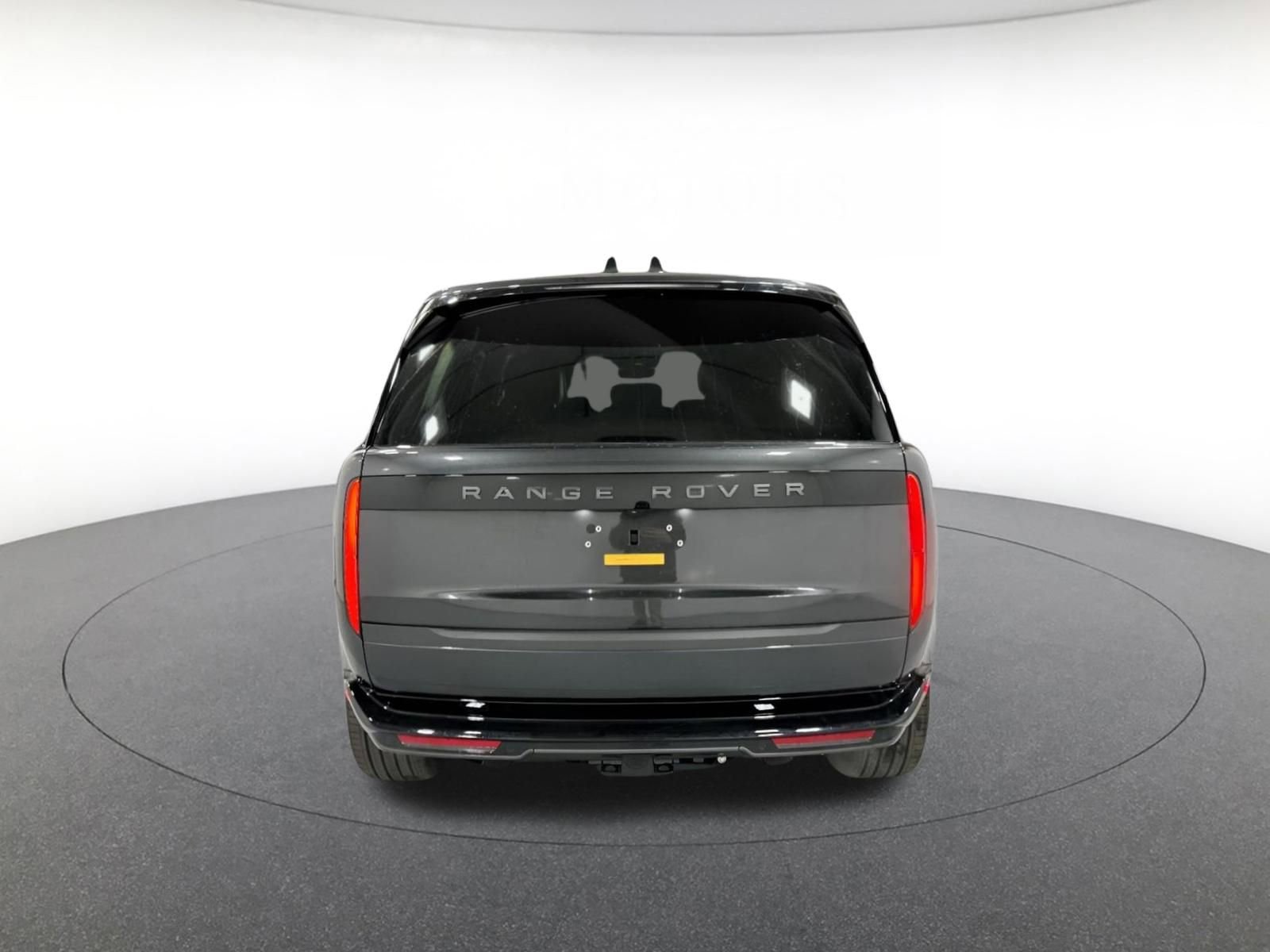 New 2026 Land Rover Range Rover Long Wheelbase SE image 4