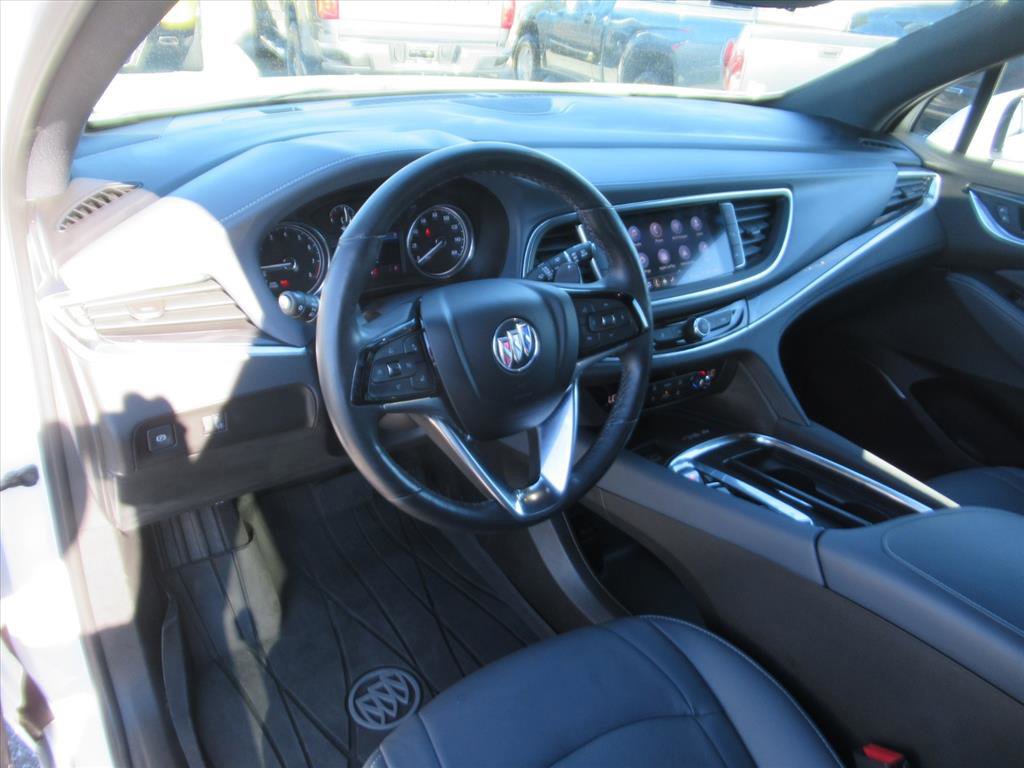 Used 2023 Buick Enclave Essence image 14