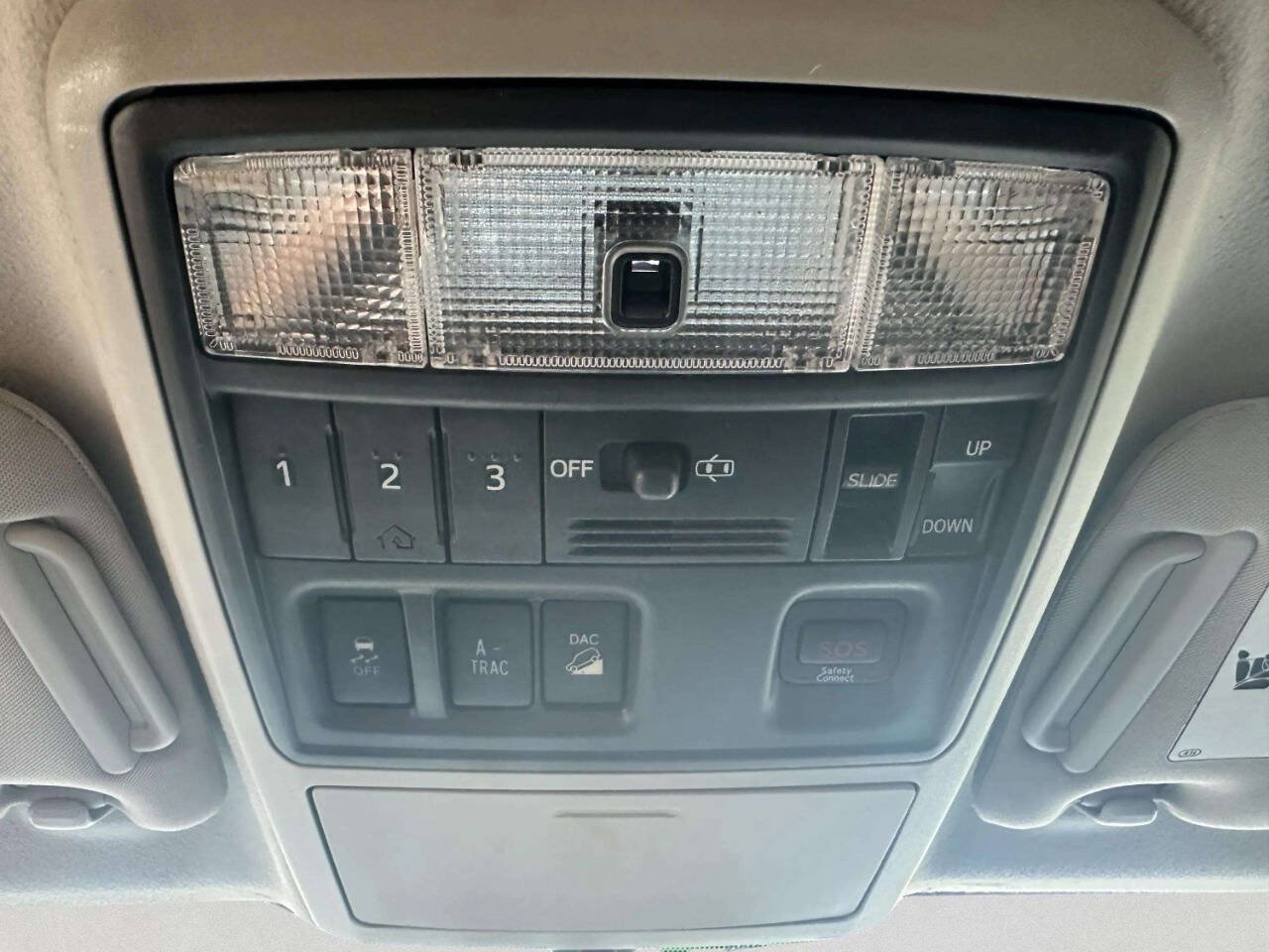 Used 2012 Toyota 4Runner Limited AWD/4WD image 36