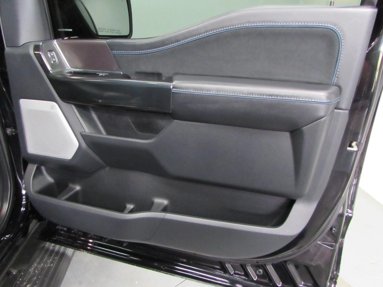 Certified 2025 Ford F150 Platinum w/ Equipment Group 702A High AWD/4WD image 16