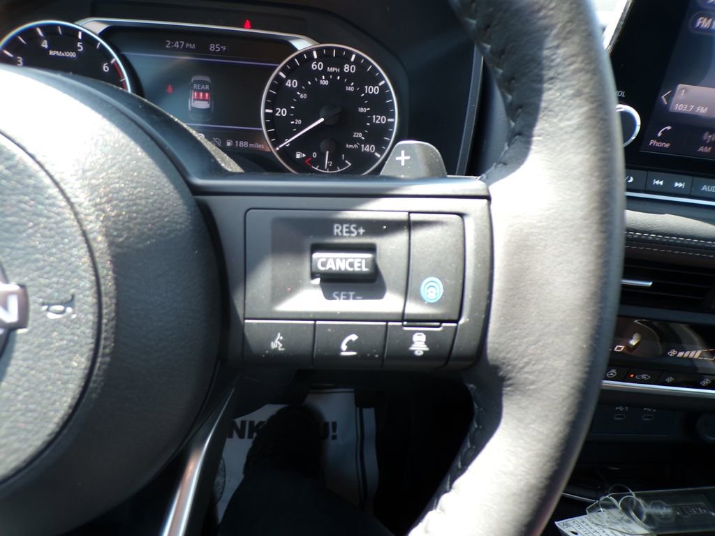 Used 2024 Nissan Rogue SV w/ SV Premium Package image 23