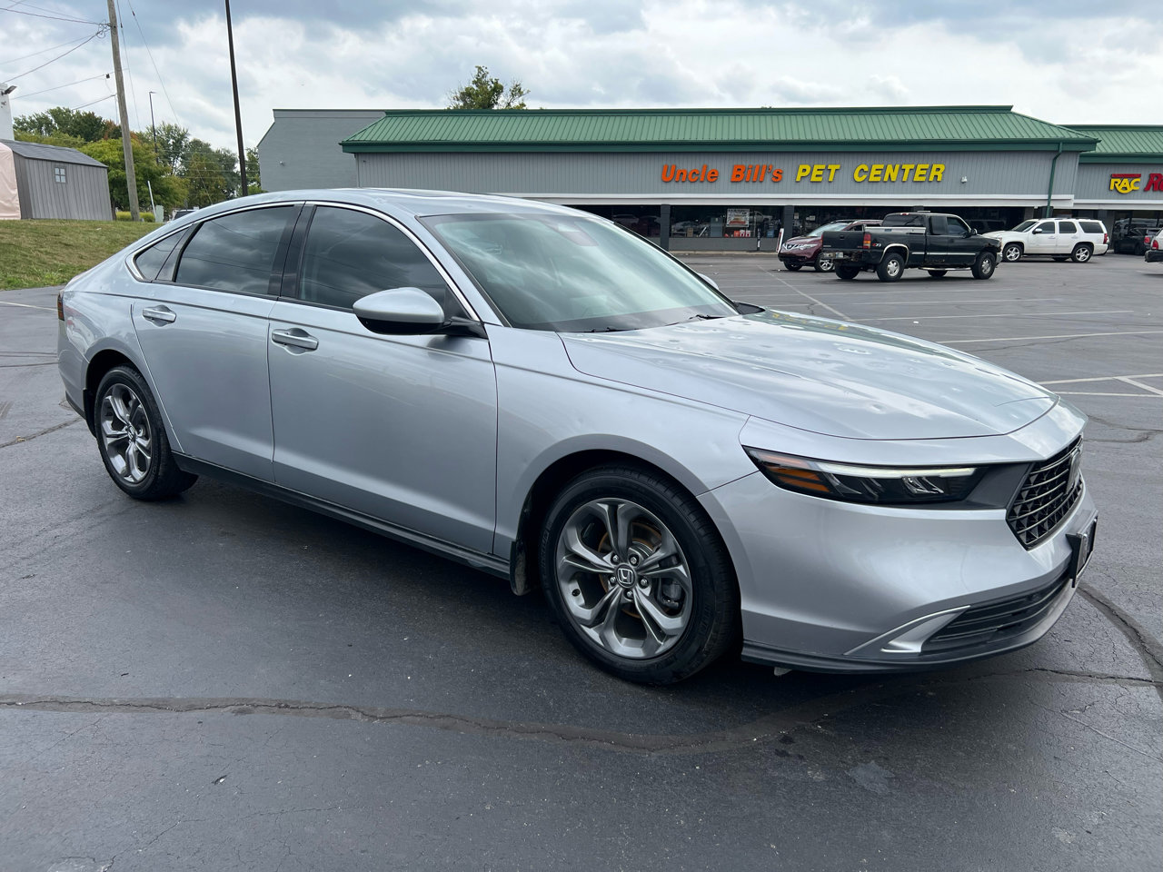 Used 2024 Honda Accord EX image 10