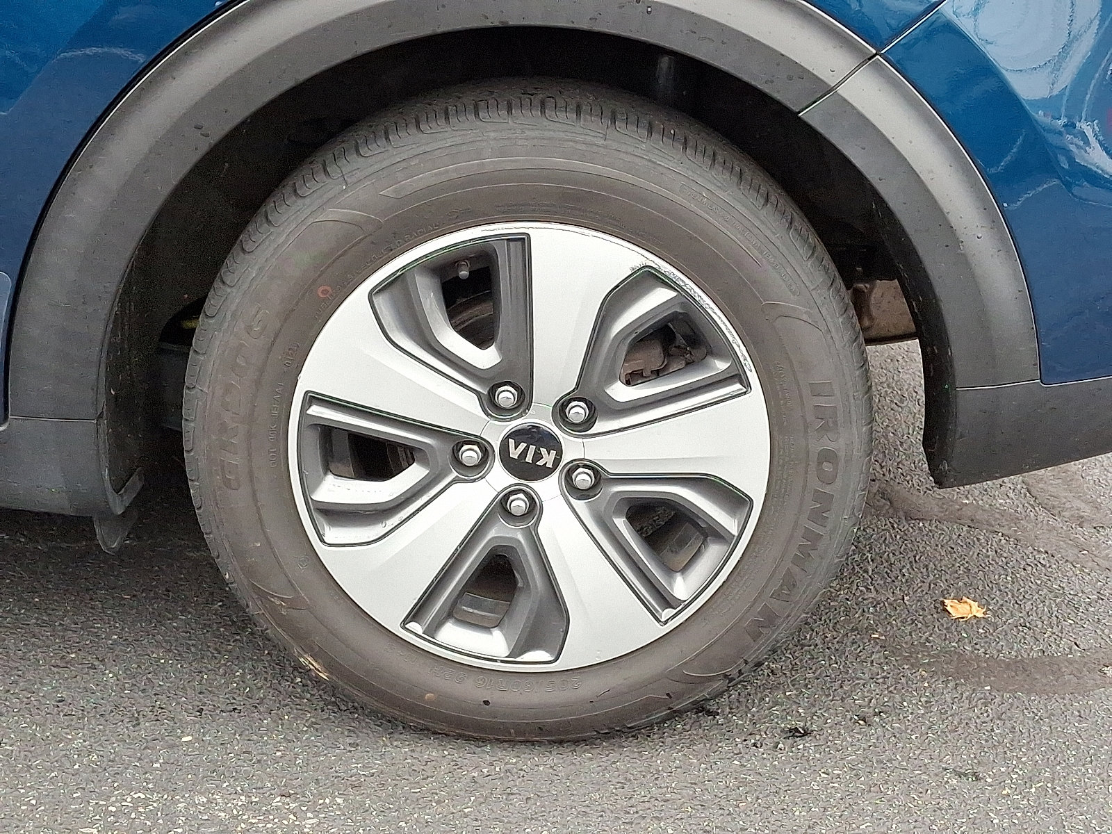 Used 2020 Kia Niro LX image 5