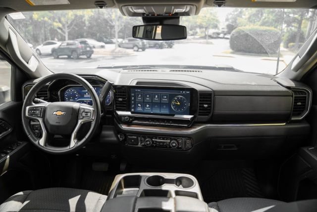 Used 2024 Chevrolet Silverado 3500 LT w/ Convenience Package AWD/4WD image 24