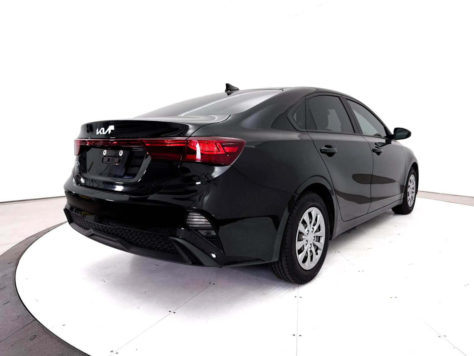 Certified 2022 Kia Forte Sedan FWD image 16