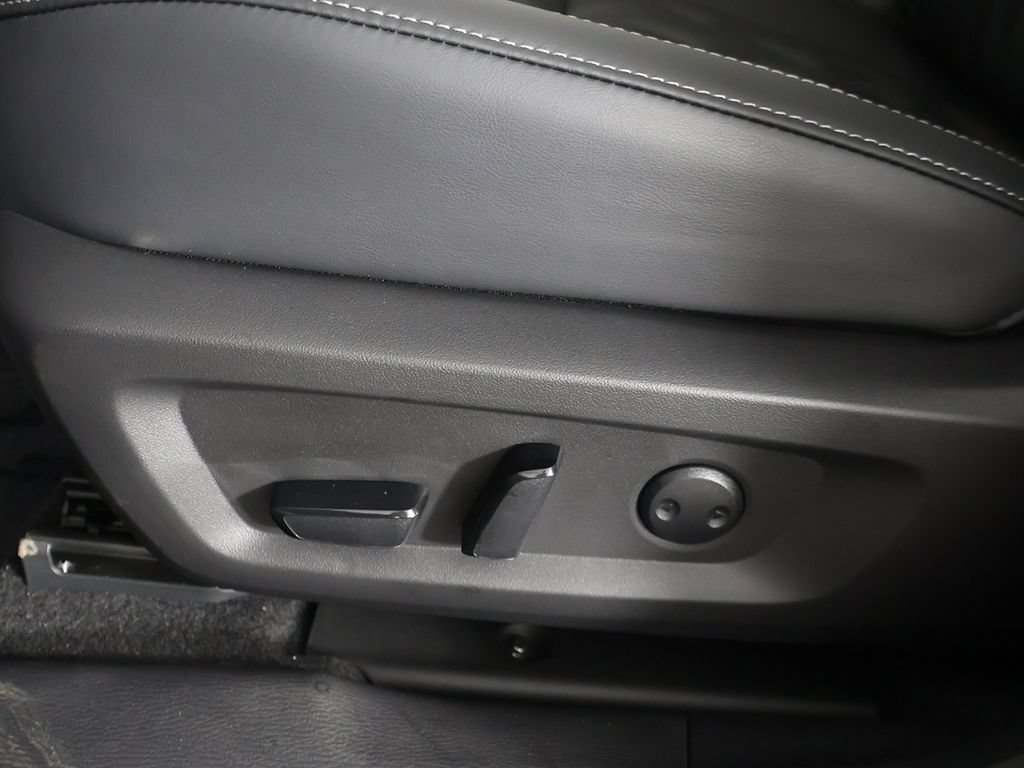 New 2026 Mitsubishi Outlander AWD image 36