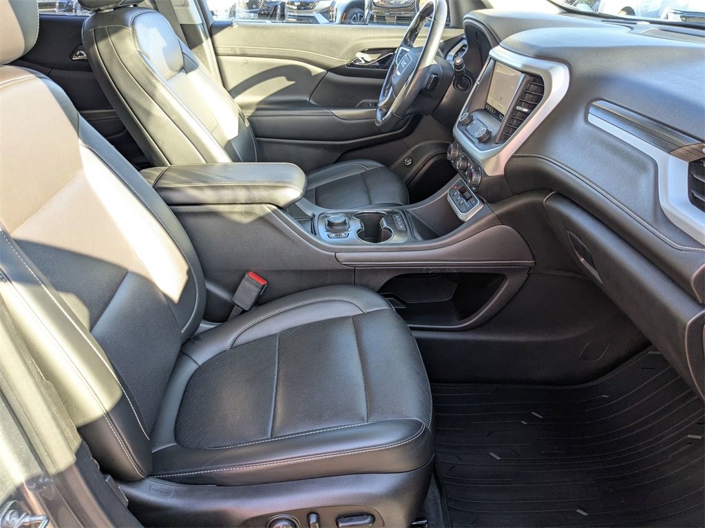 Used 2021 GMC Acadia SLT w/ Elevation Edition image 7