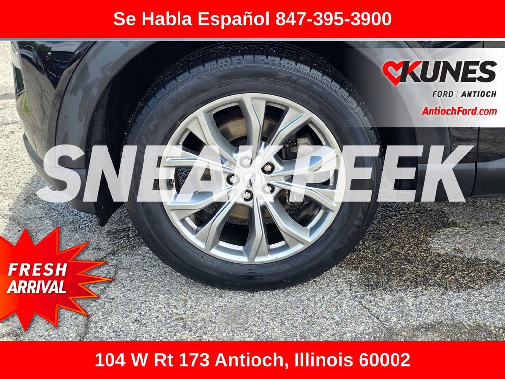 Used 2020 Ford Explorer XLT w/ Equipment Group 202A AWD/4WD image 18