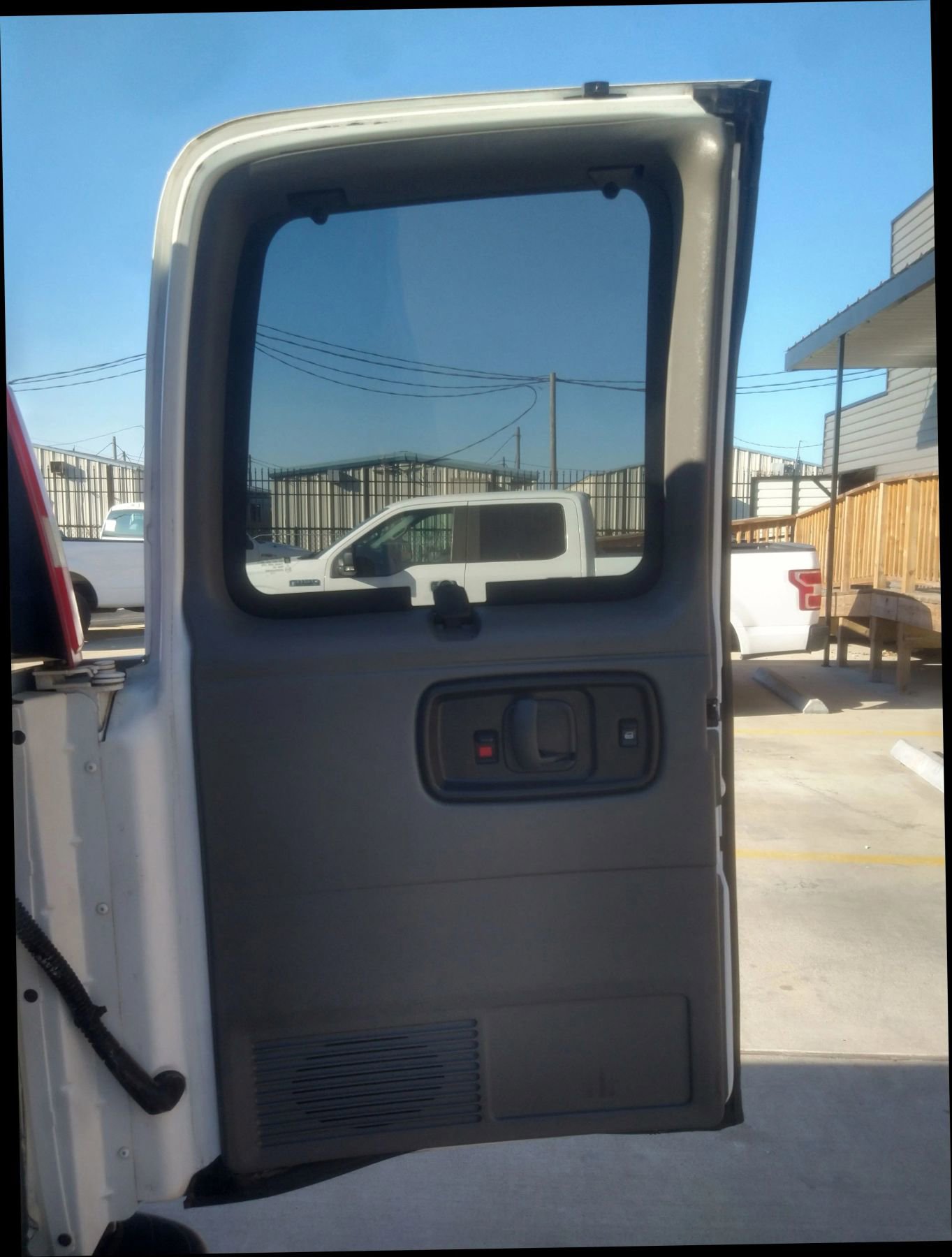 Used 2015 Chevrolet Express 2500 LS image 14