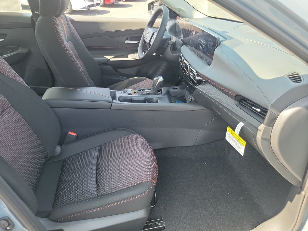 New 2027 Nissan Sentra SR w/ Floor Mat Package FWD image 11