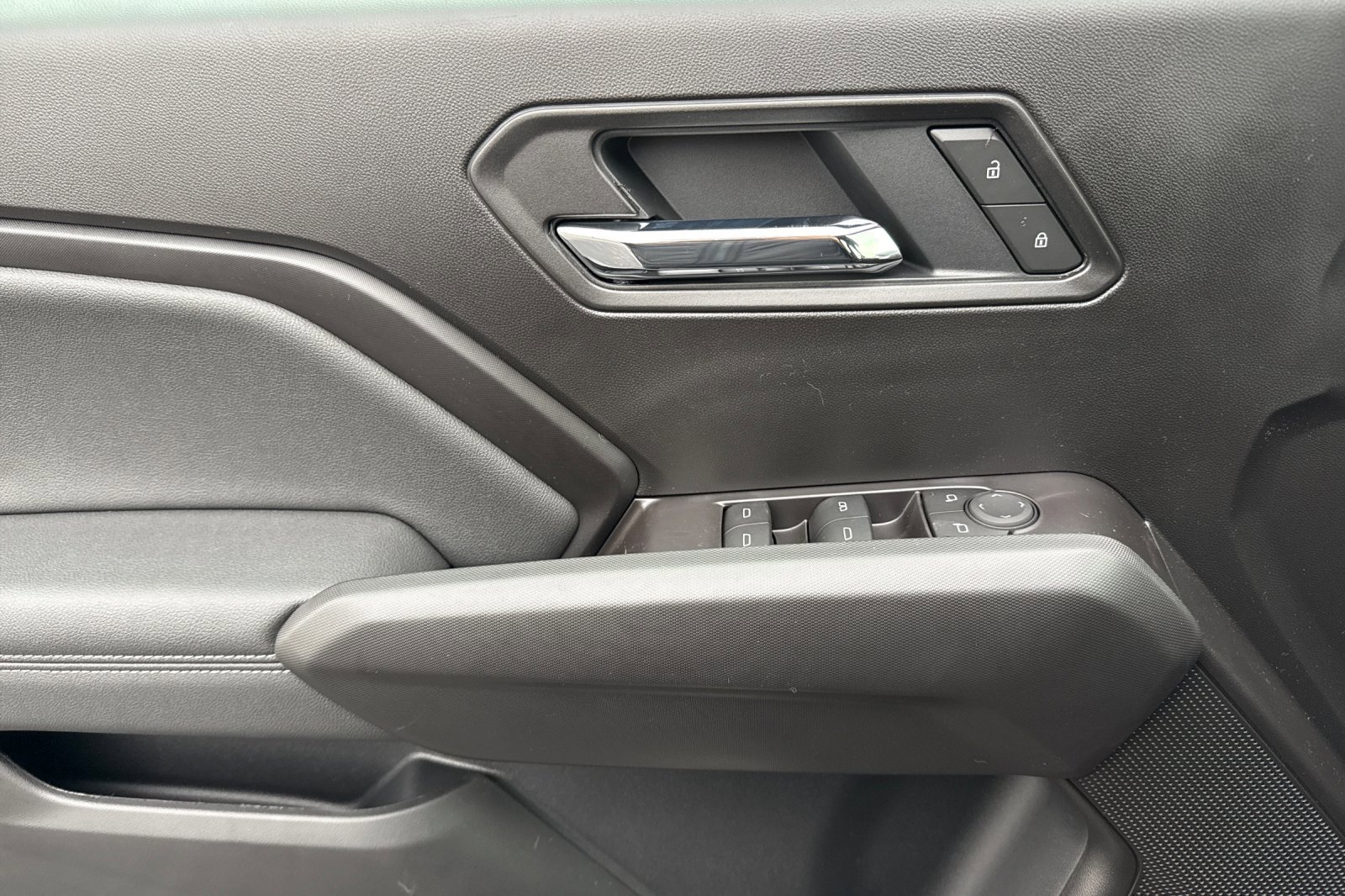 New 2026 GMC Canyon Elevation w/ Convenience Package image 12