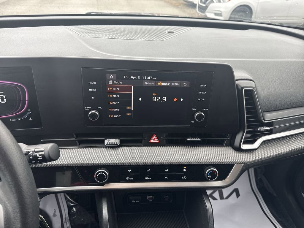 Used 2024 Kia Sportage LX image 12